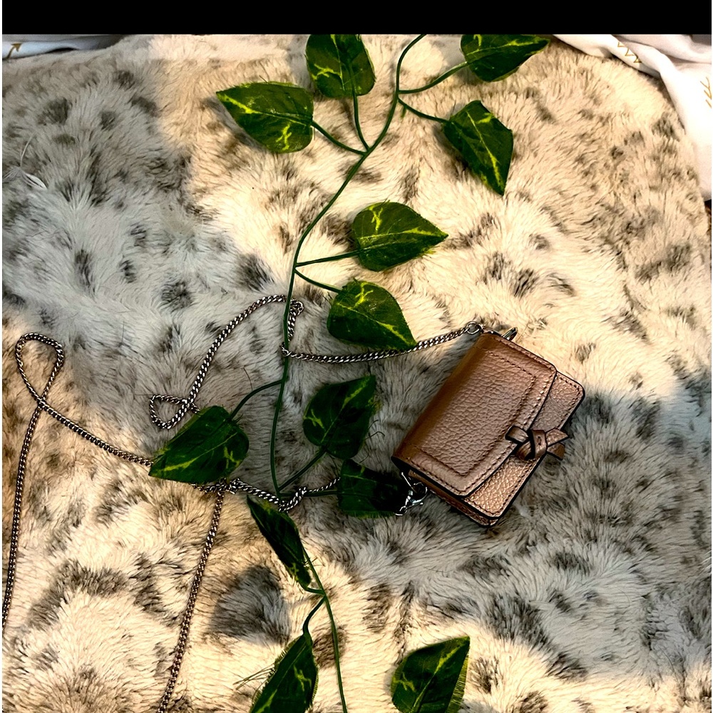Kate Spade AirPods Pro “Purse” Cover Holder